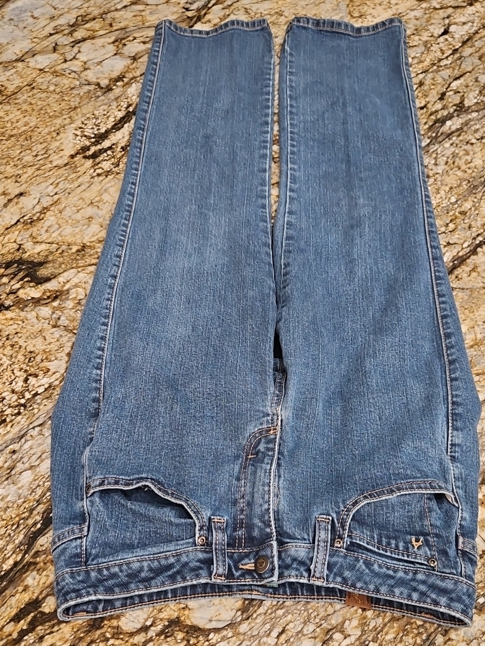 Aura Women's Blue Bootcut Jeans. Size 8P Inseam 29" Rise 9.5"
